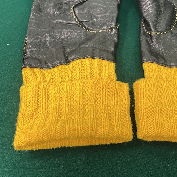 🦐 Sermoneta Yellow Leather Gloves 7 - Picture 3 of 7